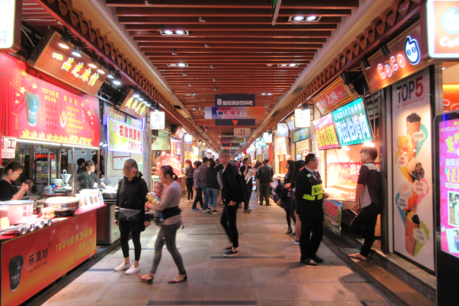 SZ_深圳_Shenzhen_DMD_東門町美食街_Dong_Men_Ding_Food_Street_stalls_interior_Feb_2017_IX1-1