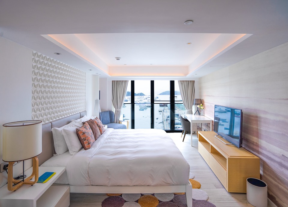 The Pier Hotel Guest Room